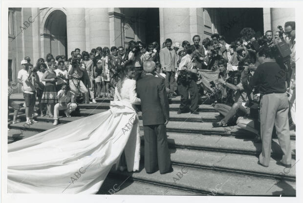 La campeona de esquí Blanca Fernández Ochoa se casó en la Basílica del...