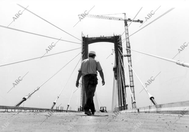 Puente del río Guadalquivir en Sevilla