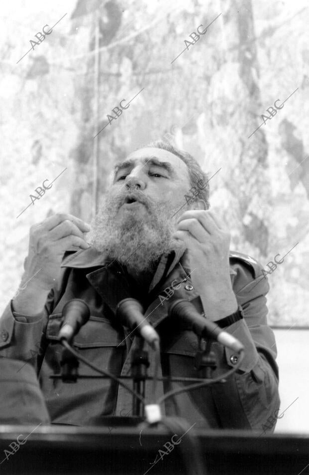 Rueda de prensa de Fidel Castro