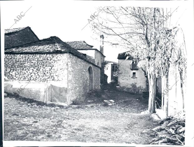 Vista de una calle de Belarra /(Huesca)