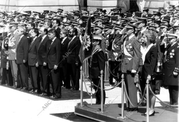 Desfile del día de las Fuerzas Armadas de 1993, en Madrid, Presidido por sus...