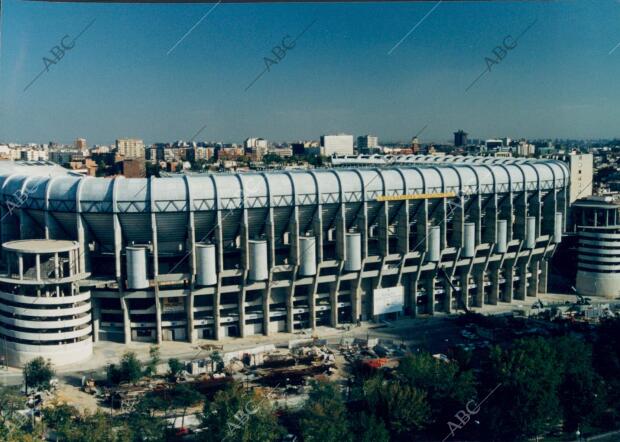 Vista de una parte del estadio Santiago Bernabeu en noviembre de 1993