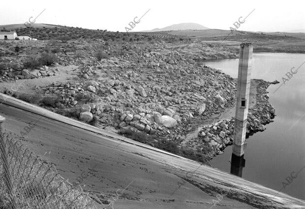 embalse del Guajaraz seco