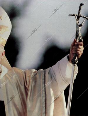 BLANCO Y NEGRO MADRID 03-09-1995 página 15