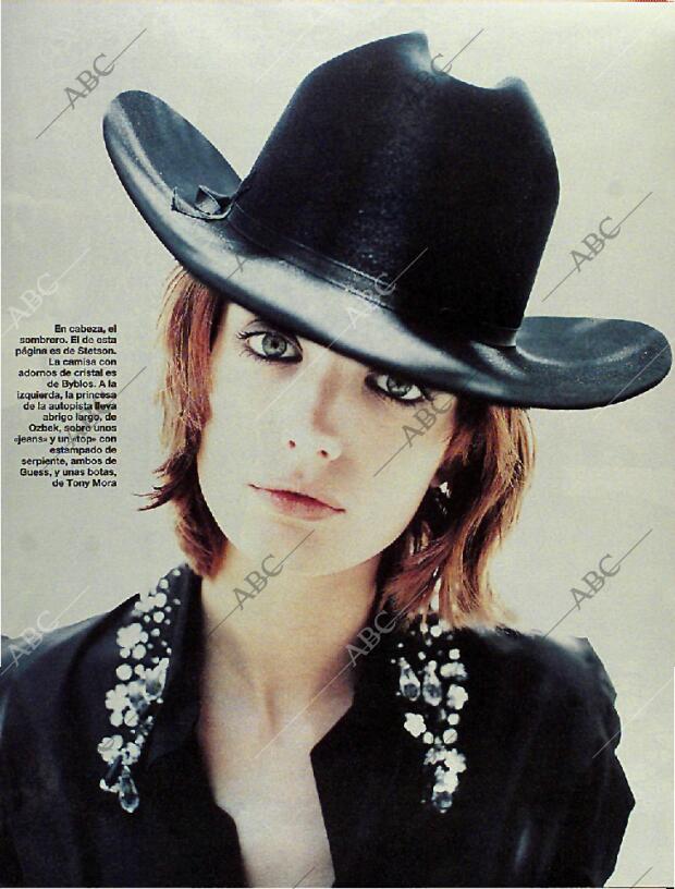 BLANCO Y NEGRO MADRID 22-10-1995 página 77