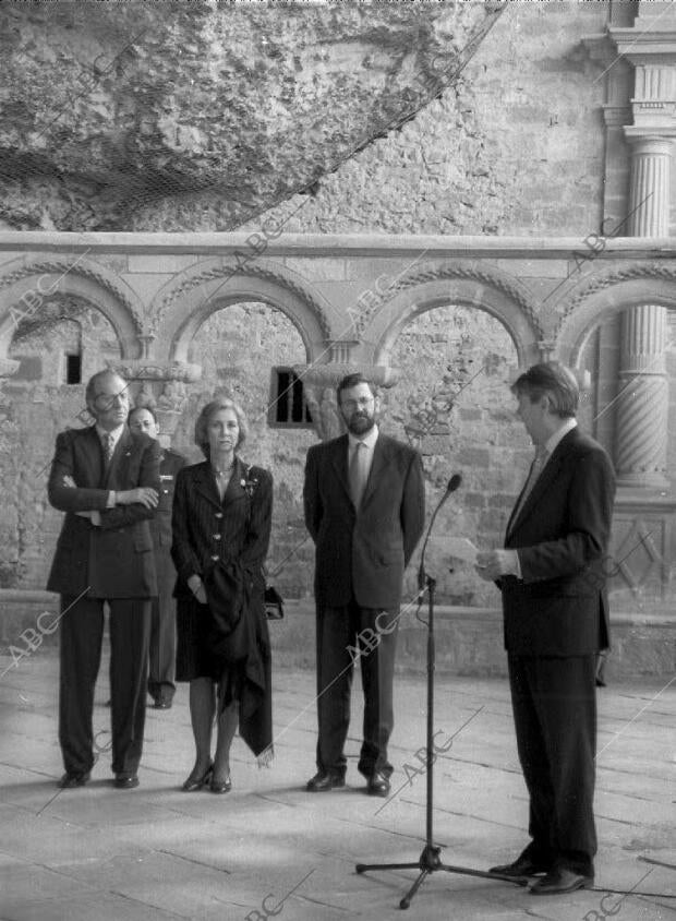 Visita de los Reyes al monasterio de san Juan de la Peña ( Huesca )