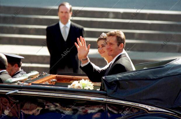 Boda de la Infanta Cristina e Iñaki Urdangarín: en la Imagen, la pareja durante...