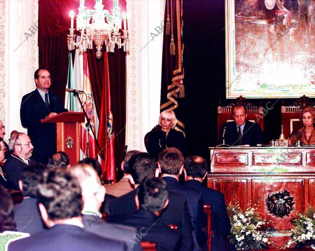 Horizontal - foto Tratada - Manuel Chaves, durante su discurso en la...