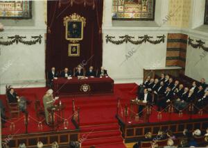 Ana María Matute lee su discurso de ingreso en la Real Academia Española