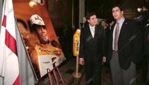 Miguel Induráin y José Ignacio Senao en la exposición que le Dedica la...