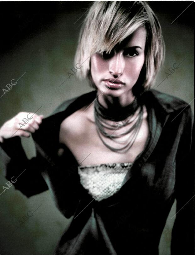 BLANCO Y NEGRO MADRID 05-04-1998 página 65