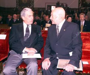 En la imagen, Mario Vargas Llosa y José Hierro