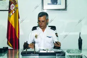 José Luis Pérez Carrión, recientemente nombrado comisario del Cuerpo de Policía...