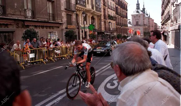 Los madrileños se echaron a la calle para asistir en directo al desarrollo de la...