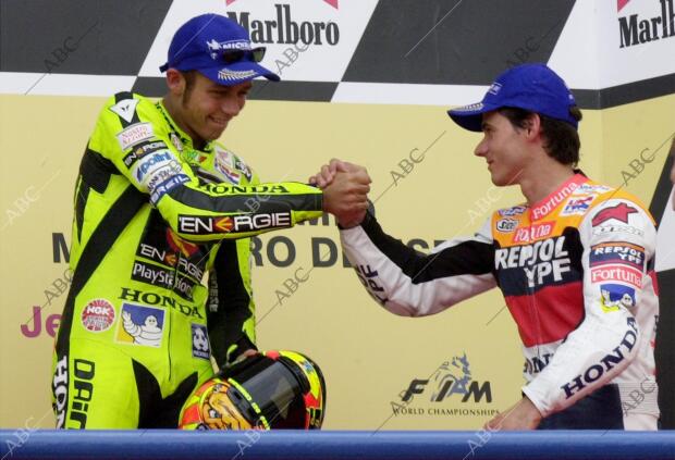 Valentino Valentino Rossi y Alex Crivillé en la entrega de premios del...