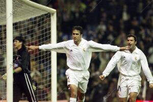 Trofeo Madrid disputado en el estadio Santiago Bernabéu entre el Real Madrid y...