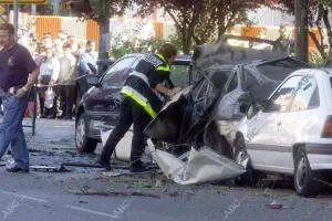 atentado con coche bomba en la calle Embajadores 150 foto Jaime Garcia Jose...