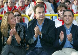 el secretario general del Psoe José Luis Rodríguez zapatero con el candidato A...