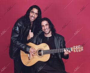 Dieguito el cigala cantaor de flamenco y el niño Josele guitarrista de Flamenco