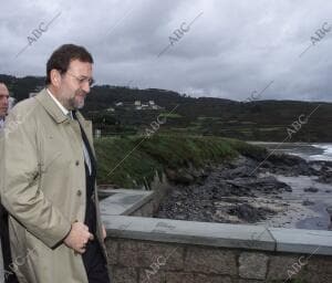 [19-11-2002 visita de Mariano Rajoy A la zona Afectada por la marea negra de la...