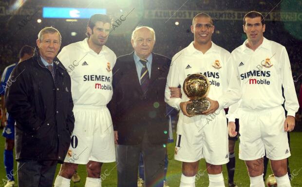 Kopa, Figo, Di Stéfano, Ronaldo y Zidane, los cinco Jugadores del real Madrid...