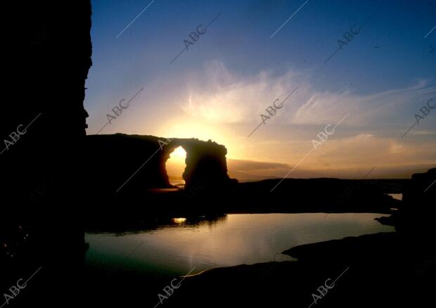 La playa de las catedrales en la marina lucense