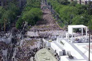 Multitudinaria misa de canonización de cinco nuevos santos españoles en la Plaza...