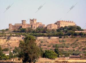 Vista del Parador de Oropesa que fue en tiempos la Casa solariega de los Álvarez...