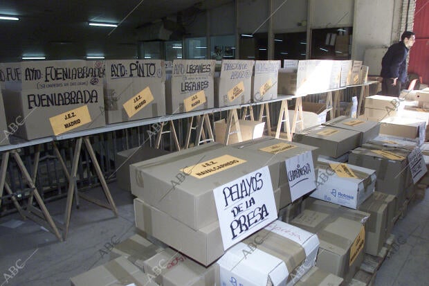 visita del delegado del gobierno al centro del dispositivo electoral de la casa...