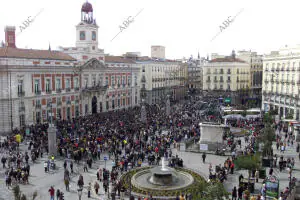 concentración en la sede de la presidencia de la Comunidad de Madrid, en la...