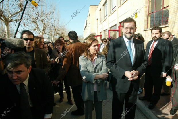 Votacion del candidato del partido Pupular Mariano Rajoy acompañado de su Mujer