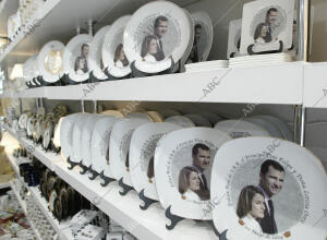 Tienda de Regalos Conmemorativos de la boda real del príncipe Felipe y Letizia...