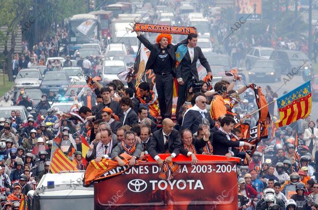 Celebración del título de Liga 2003-2004, por las calles de Valencia