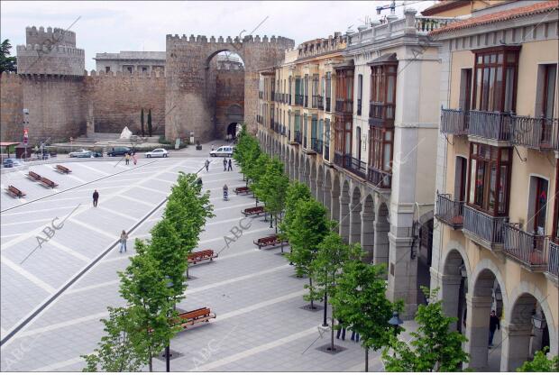 Soportales en la plaza de santa Teresa o del mercado Grande, en Ávila