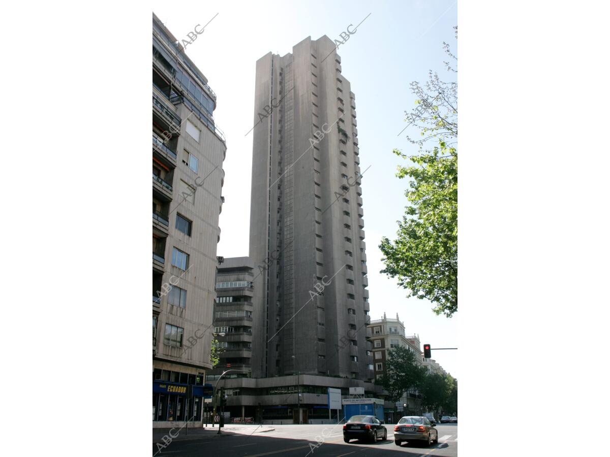 Edificios de Madrid. En la imagen torre de Valencia Archivo ABC