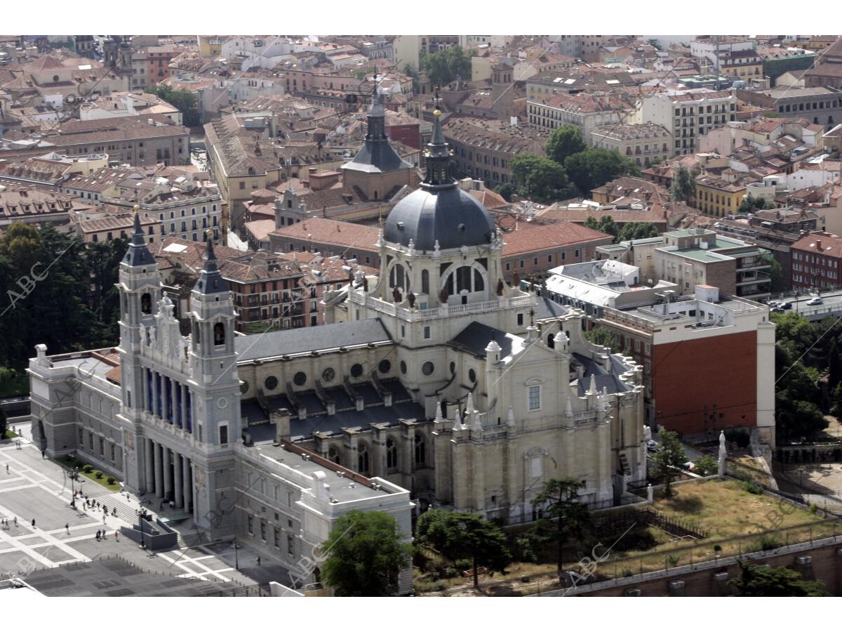 En la imagen Vista de la Catedral de la Almudena Archivo ABC