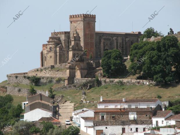 Castillo de Aracena, erigido en el siglo XIII