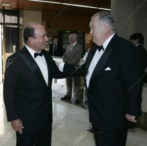 entrega de los Premios Mariano de cavia en la casa de Abc Presididos por S.M el...