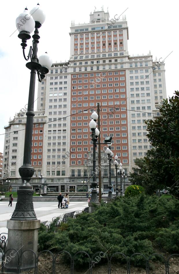 plaza de españa; en la imagen el edificio españa.-foto ernesto agudo.archdc