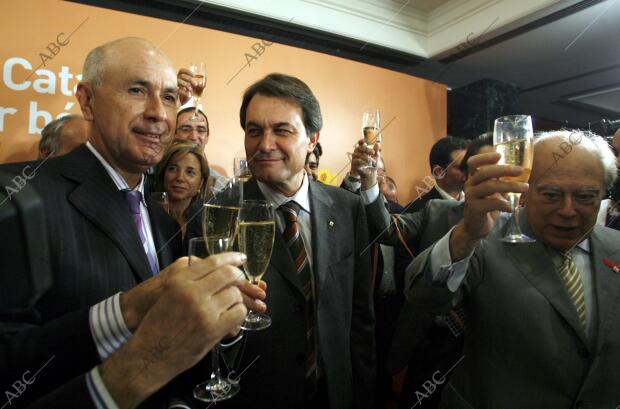 Noche electoral de Ciu...Artur Mas...Duran Lleida...Jordi Pujol.......Foto...