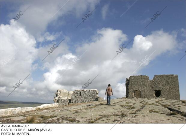 castillo de el Mirón (Ávila). Martín. ...............Archdc