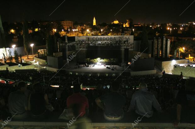 Concierto de Paco de lucia en el teatro de Laaxerquia