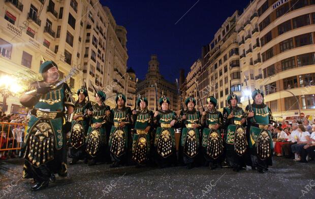 Moros y Cristianos en la festividad del 9 de octubre