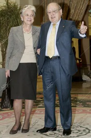 Jordi Pujol con su Mujer, Marta Ferrusola, antes de Lapresentación A la prensa...