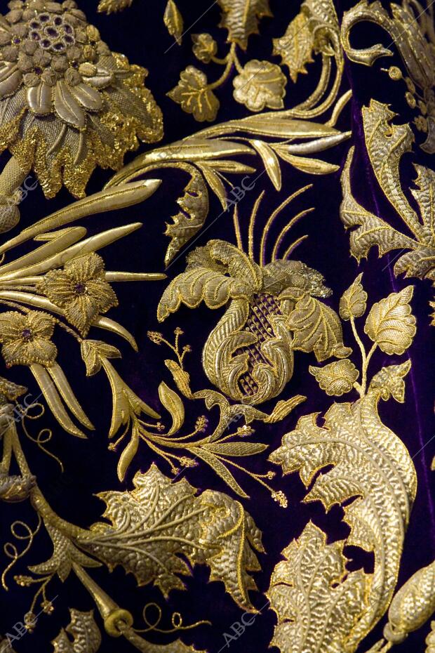 Nuestro padre Jesús del gran poder con la túnica de los Cardos