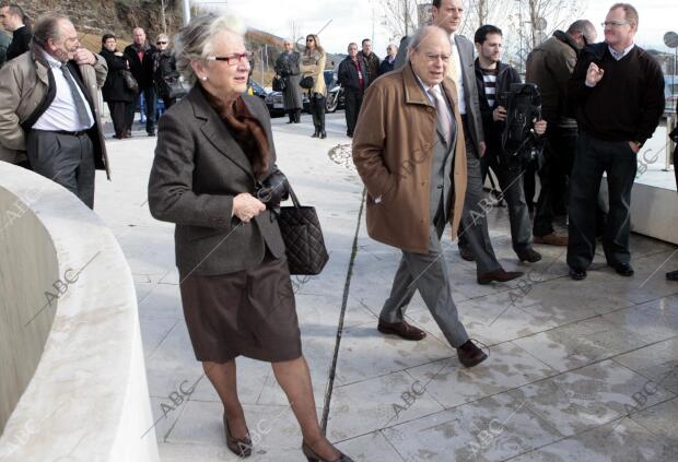 El ex presidente de la Generalitat y su esposa Marta Ferrusola esta mañana en el...