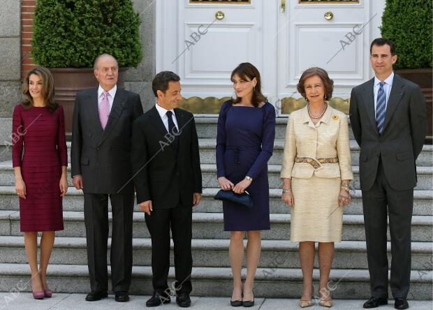 los reyes en honor de los visitantes, dentro de los actos de la primera visita...