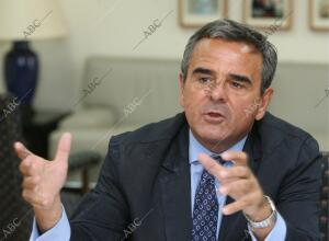 en la imagen el alcalde de majadahonda,narciso de foxa -foto ernesto agudo