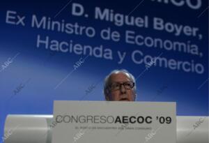 El congreso cuenta con la participacion del Presidente de la...