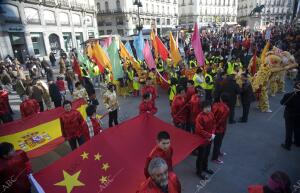 En la imagen, un momento del desfile desde la Puerta del Sol al Palacio Real y...